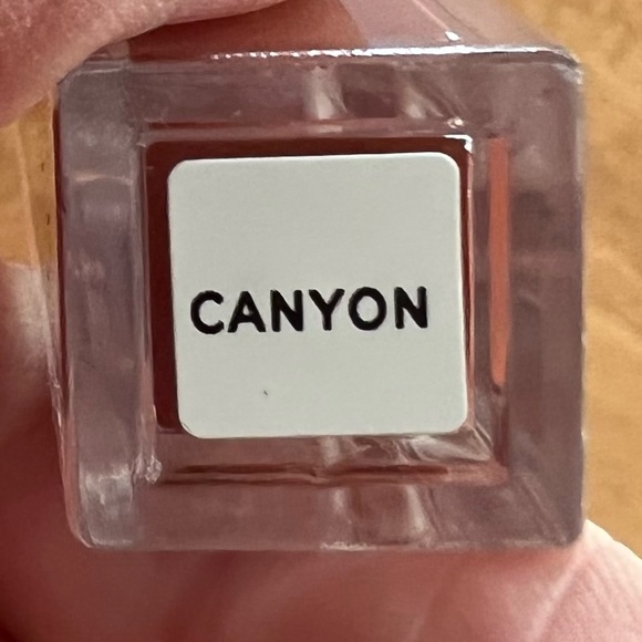 NEW OFRA liquid lipstick in Canyon. Velvety terra-cotta red! Casual chic. 💄 - Picture 2 of 10